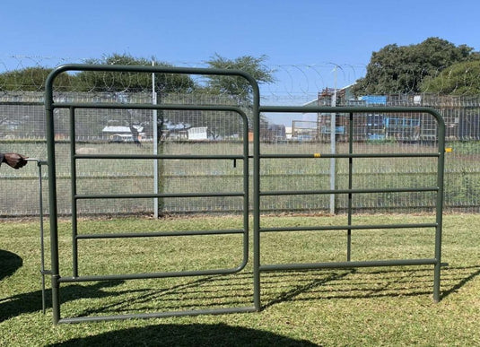 Gated Cattle Kraal (3.000×1.600m)