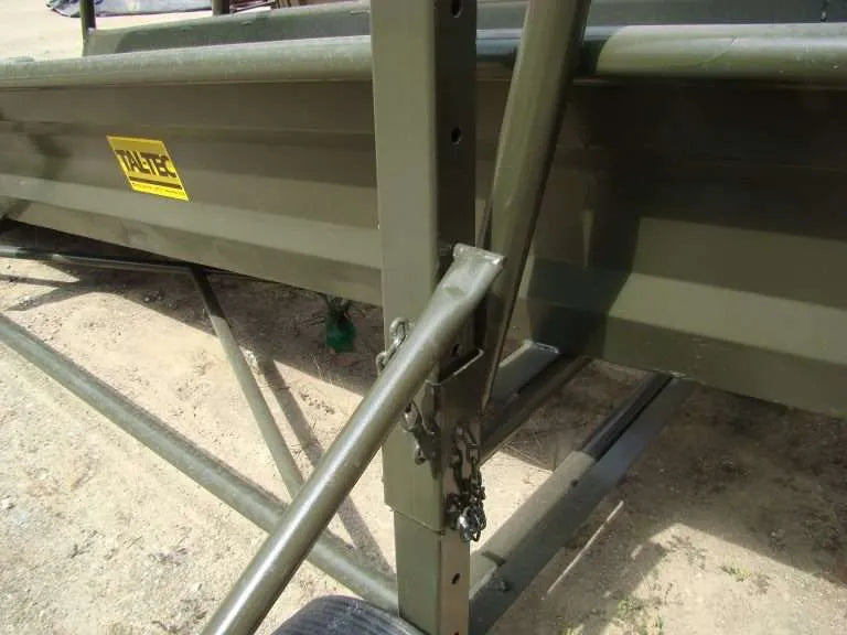 Load image into Gallery viewer, TLR2 Cattle Loading Ramp (Wheelbarrow Wheels)
