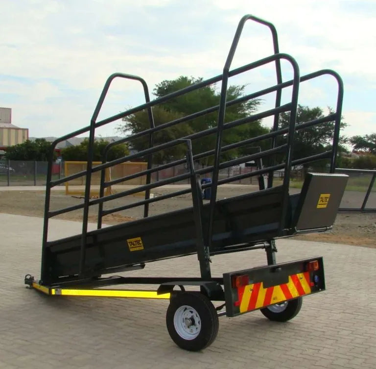 Load image into Gallery viewer, TLR4 Cattle Loading Ramp (Roadworthy)
